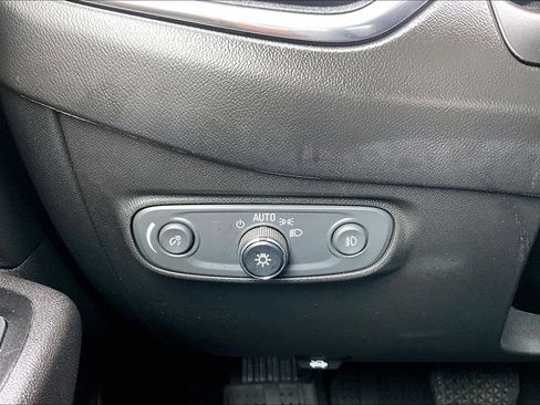 Used 2022 Chevrolet Equinox Premier AWD/4WD image 15