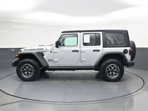 Used 2024 Jeep Wrangler Unlimited Rubicon AWD/4WD image 8