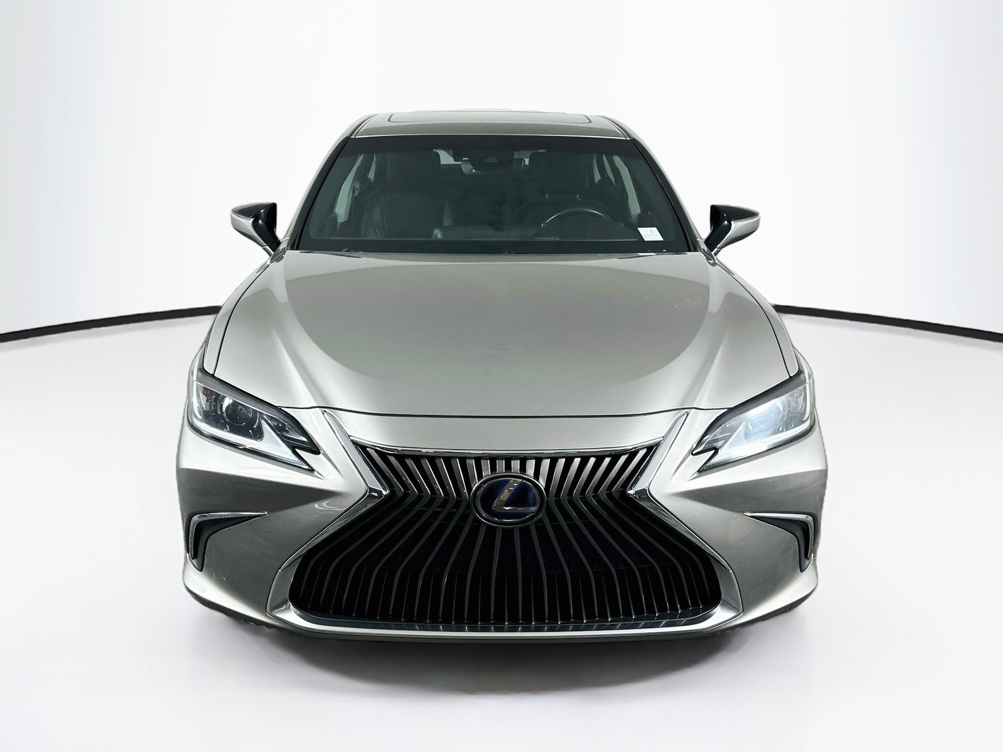 Used 2020 Lexus ES 300h w/ Accessory Package FWD image 2