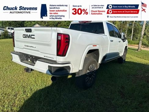 Used 2026 GMC Sierra 2500 Denali Ultimate AWD/4WD image 3