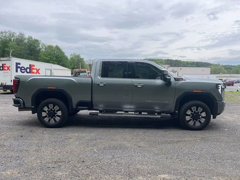 Used 2024 GMC Sierra 2500 Denali w/ Denali Reserve Package AWD/4WD image 4