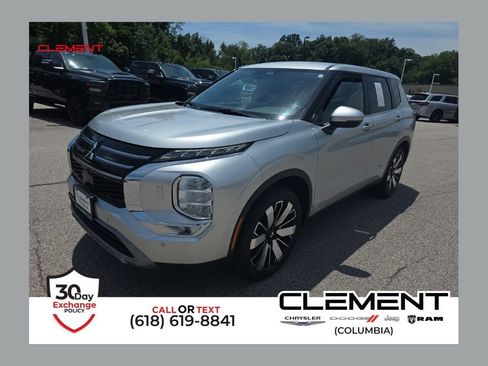 Used 2025 Mitsubishi Outlander SE AWD/4WD image 1