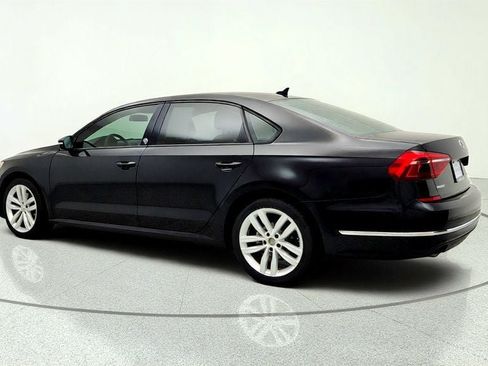 Used 2019 Volkswagen Passat 2.0T Wolfsburg w/ Wheels & Sunroof Package FWD image 7