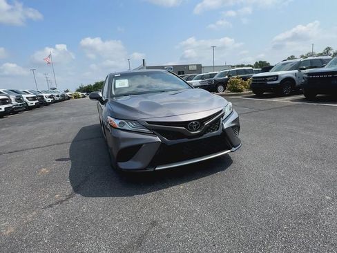 Used 2020 Toyota Camry XSE FWD image 3