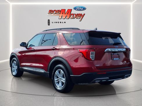 Used 2021 Ford Explorer XLT w/ Equipment Group 202A AWD/4WD image 7