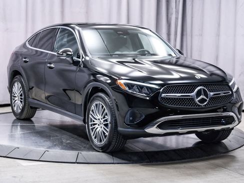 Used 2025 Mercedes-Benz GLC 300 4MATIC image 5