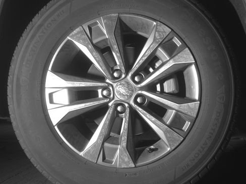 Used 2025 Chevrolet Equinox LT image 13