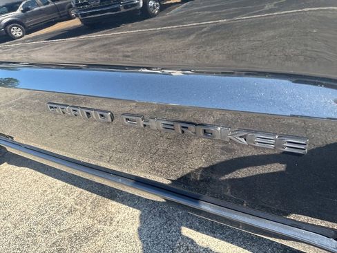 Used 2019 Jeep Grand Cherokee Altitude AWD/4WD image 53