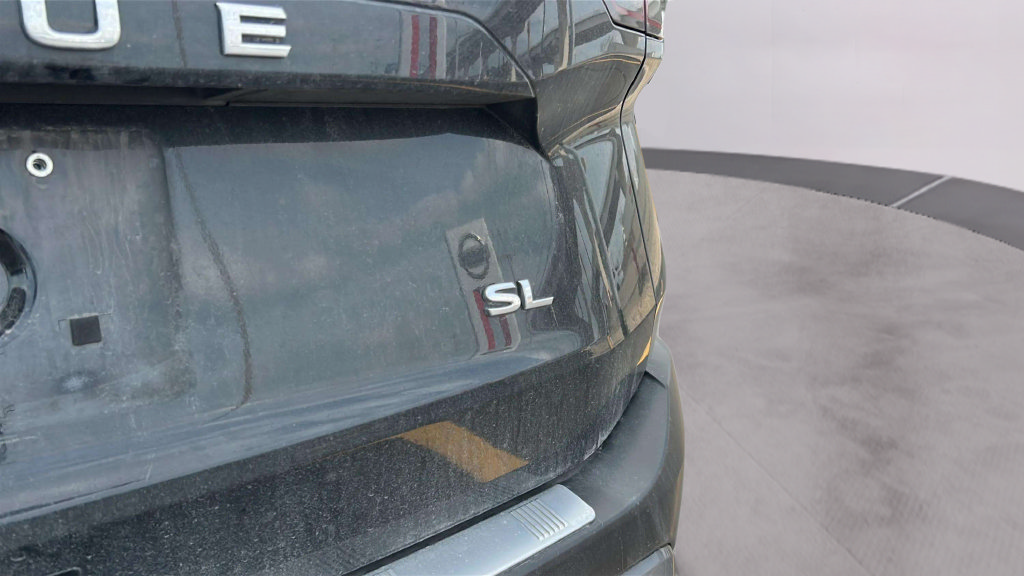 Used 2023 Nissan Rogue SL FWD image 34