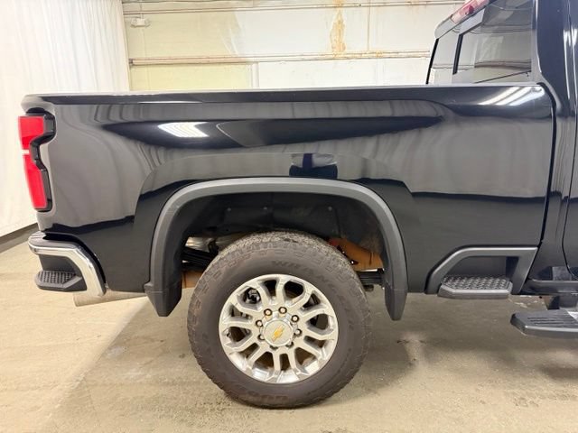 Used 2025 Chevrolet Silverado 2500 LTZ w/ LTZ Premium Package AWD/4WD image 5