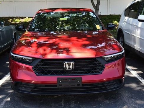 Used 2025 Honda Accord Sport image 3