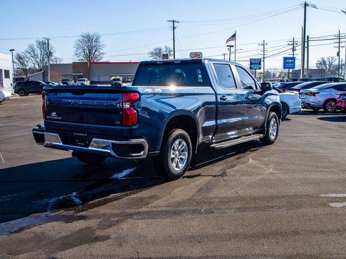 Used 2023 Chevrolet Silverado 1500 LT AWD/4WD image 7