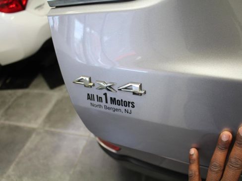 Used 2014 Jeep Grand Cherokee Laredo image 26