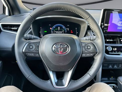 Used 2025 Toyota Corolla Cross AWD Hybrid w/ Convenience Package image 15
