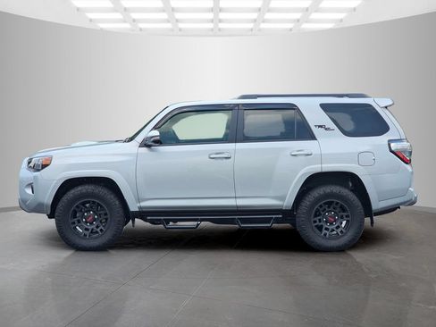 Used 2024 Toyota 4Runner TRD Off-Road Premium w/ Moonroof Package AWD/4WD image 3