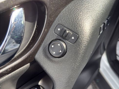 Used 2020 Nissan Rogue SV w/ Premium Package FWD image 20