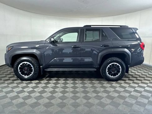 Used 2025 Toyota 4Runner TRD Off-Road AWD/4WD image 7