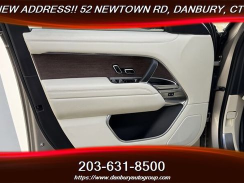 Used 2023 Land Rover Range Rover SE AWD/4WD image 11