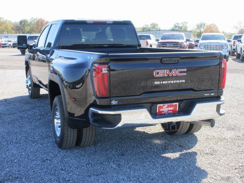 New 2026 GMC Sierra 3500 SLE w/ SLE Value Package image 9