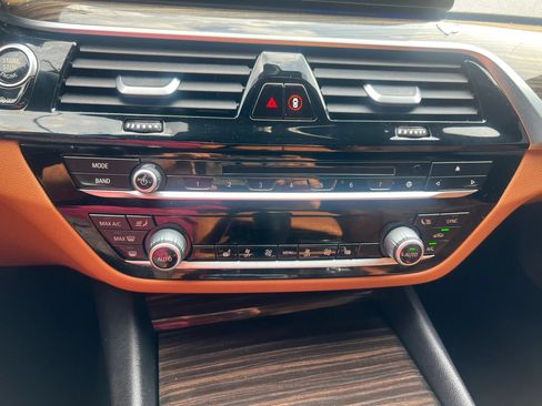 Used 2018 BMW 540i xDrive w/ Premium Package AWD/4WD image 25