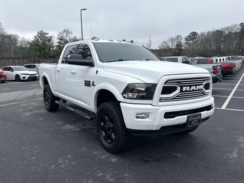 Used 2018 RAM 2500 Big Horn w/ Sport Appearance Group image 3