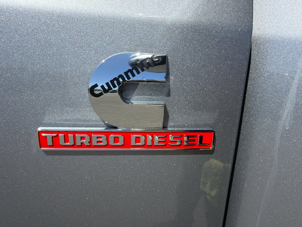 Used 2024 RAM 2500 Laramie w/ Safety Group AWD/4WD image 17