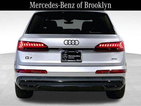 Used 2022 Audi Q7 3.0T Prestige AWD/4WD image 5