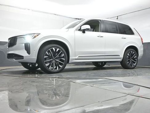 New 2026 Volvo XC90 B6 Ultra w/ Protection Package AWD/4WD image 36