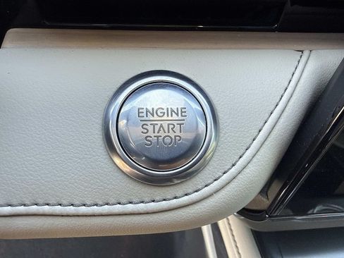 Certified 2025 Lincoln Nautilus Reserve AWD/4WD image 28
