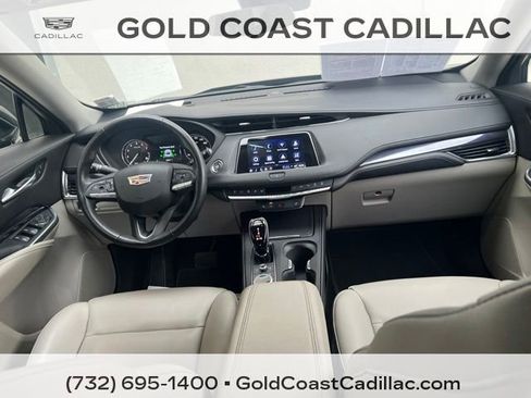 Certified 2023 Cadillac XT4 Luxury w/ Cold Weather Package FWD image 10