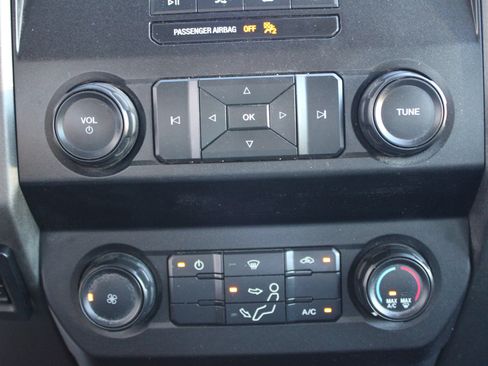 Used 2022 Ford F250 XL w/ FX4 Off-Road Package AWD/4WD image 14
