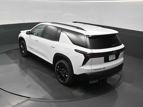 New 2026 Chevrolet Traverse LT image 14