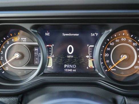 Used 2024 Jeep Wrangler Unlimited Rubicon image 23