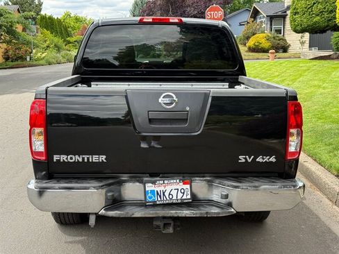 Used 2012 Nissan Frontier SV w/ SV Premium Utility Pkg AWD/4WD image 5
