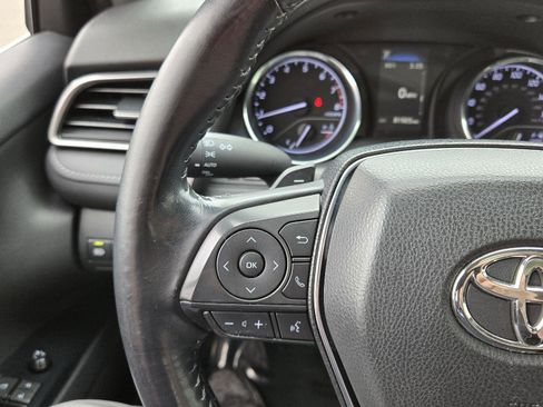 Used 2019 Toyota Camry SE image 31