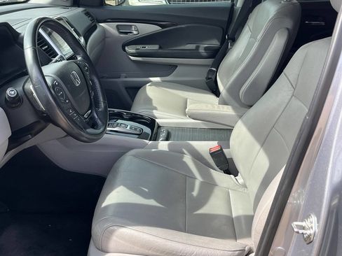 Used 2017 Honda Pilot Touring image 23