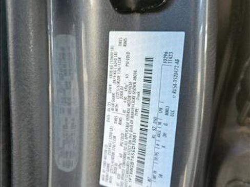 Used 2025 Ford F250 Lariat w/ Chrome Package image 26