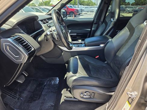 Used 2019 Land Rover Range Rover Sport SVR AWD/4WD image 3