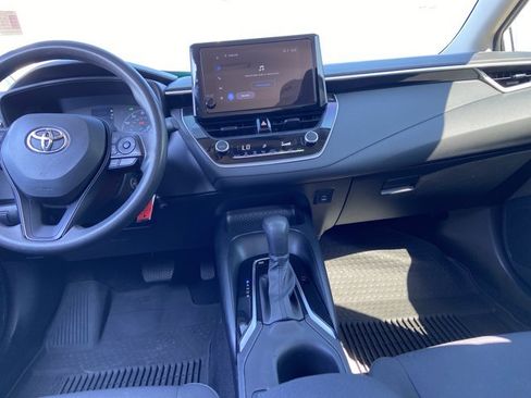 Used 2025 Toyota Corolla LE FWD image 18