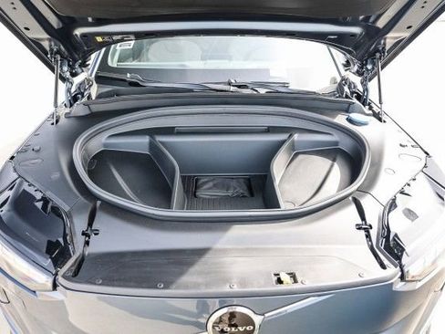 New 2025 Volvo EX90 Plus image 29