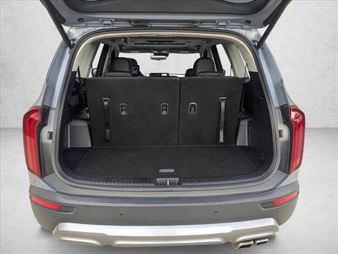 Used 2022 Kia Telluride EX w/ EX Premium Package FWD image 6