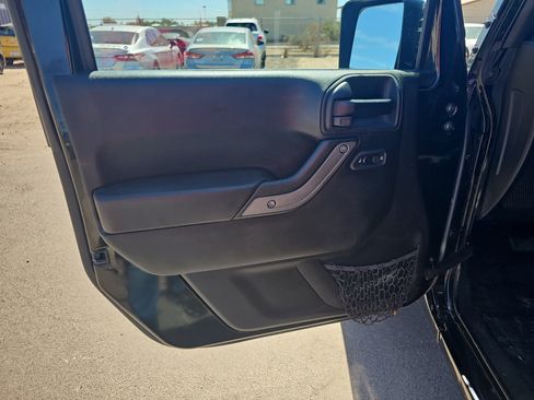 Used 2017 Jeep Wrangler Unlimited Sport w/ Quick Order Package 24S AWD/4WD image 11