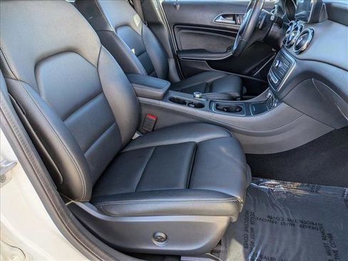 Used 2018 Mercedes-Benz GLA 250 4MATIC image 21