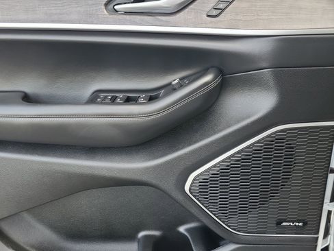 Used 2022 Jeep Grand Cherokee Limited image 13