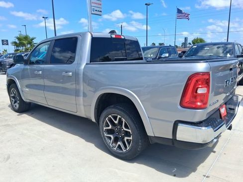 Used 2025 RAM 1500 Laramie AWD/4WD image 5