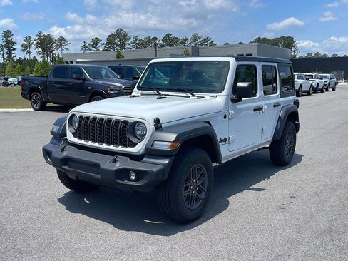 Used 2025 Jeep Wrangler Unlimited Sport AWD/4WD image 3