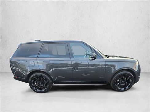 New 2025 Land Rover Range Rover SE image 4