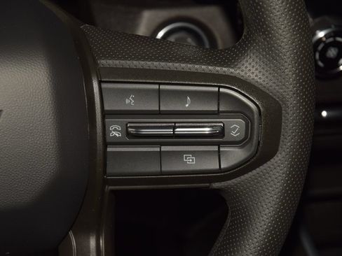 Used 2026 Chevrolet Colorado W/T AWD/4WD image 36