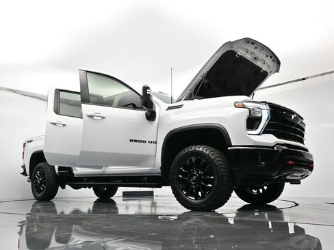 Certified 2025 Chevrolet Silverado 2500 LTZ w/ LTZ Plus Package image 47