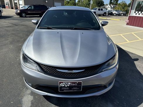 Used 2015 Chrysler 200 S w/ Navigation & Sound Group I FWD image 4